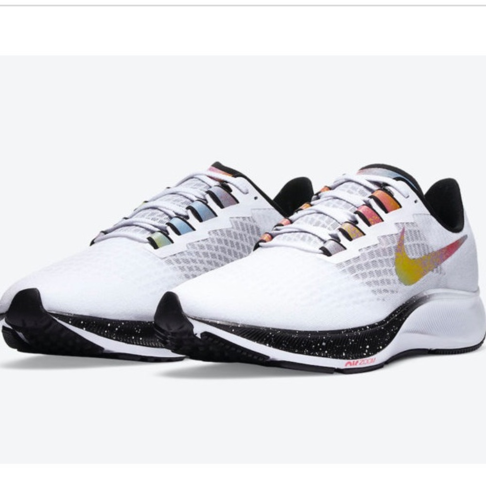 Men’s NIKE AIR ZOOM PEGASUS 37/Sz. 10.5